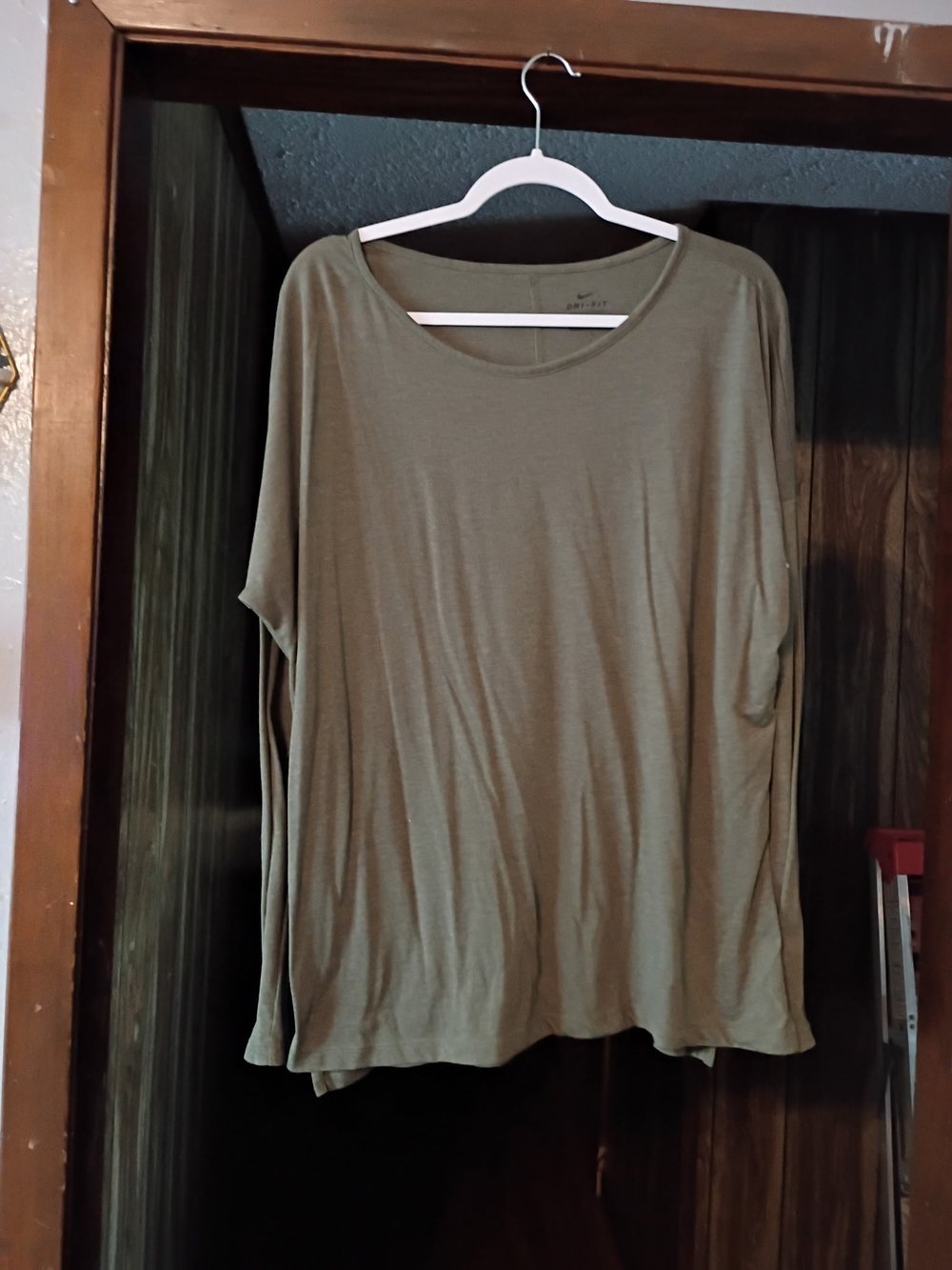 Nike Olive Green Long Sleeve Yoga Scoop Neck Long Sleeve Tee